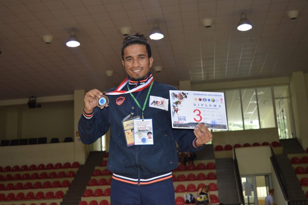 वुशु के खेल को आगे बढ़ाते हुए, चार अंतरराष्ट्रीय पदक और कई पुरस्कार हासिल कर चुके हैं - Rohit Jangid